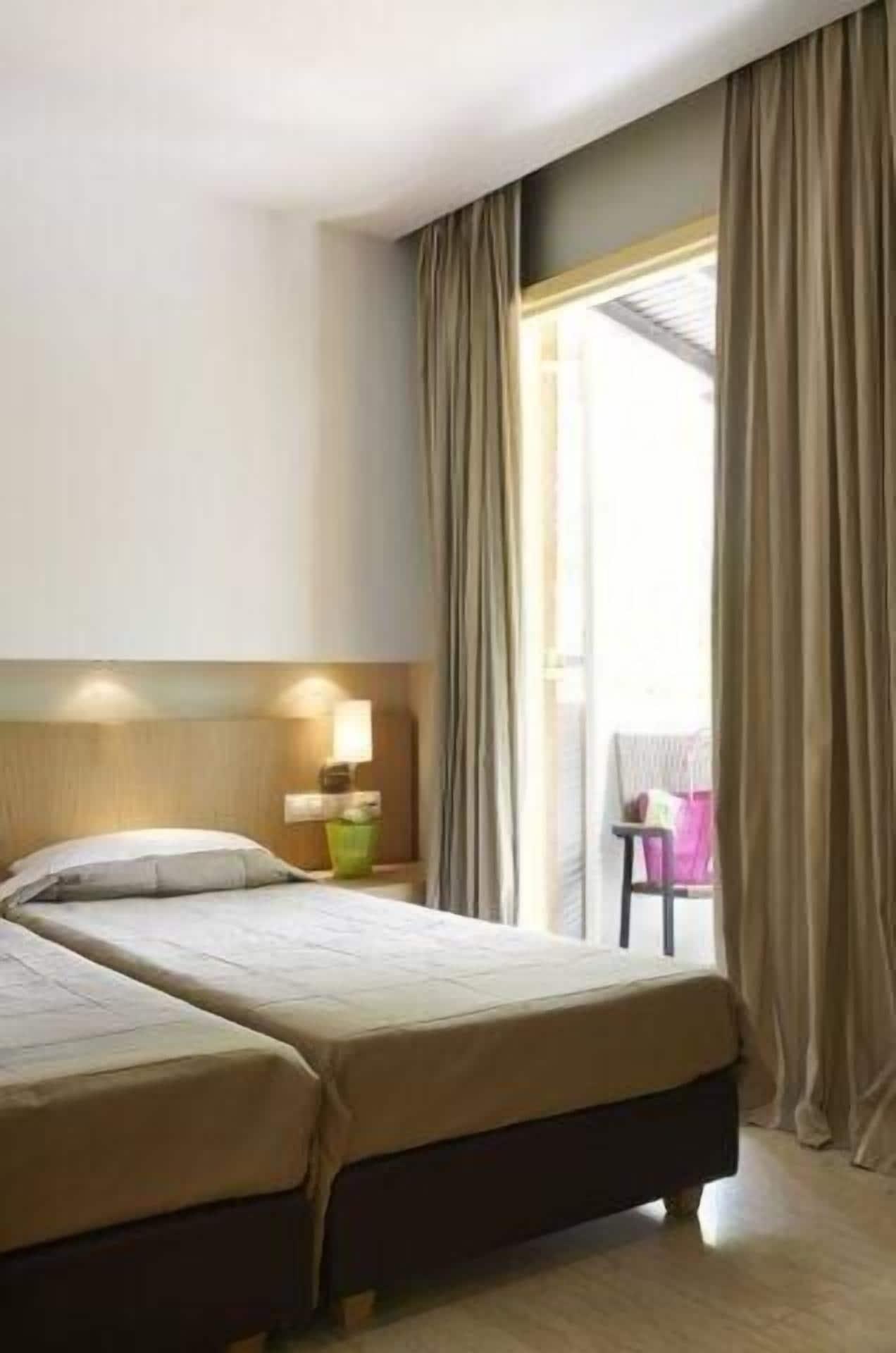 Astoria Hotel Troulos Eksteriør bilde